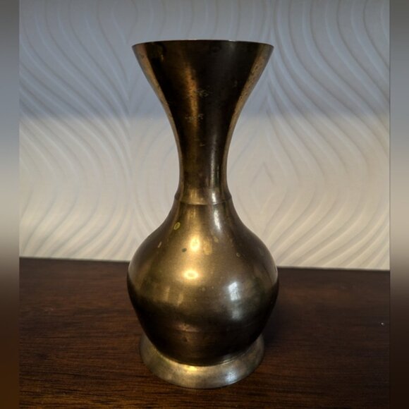 Vintage Mid Century Modern Brass Vase 6 Tall - Picture 6 of 6